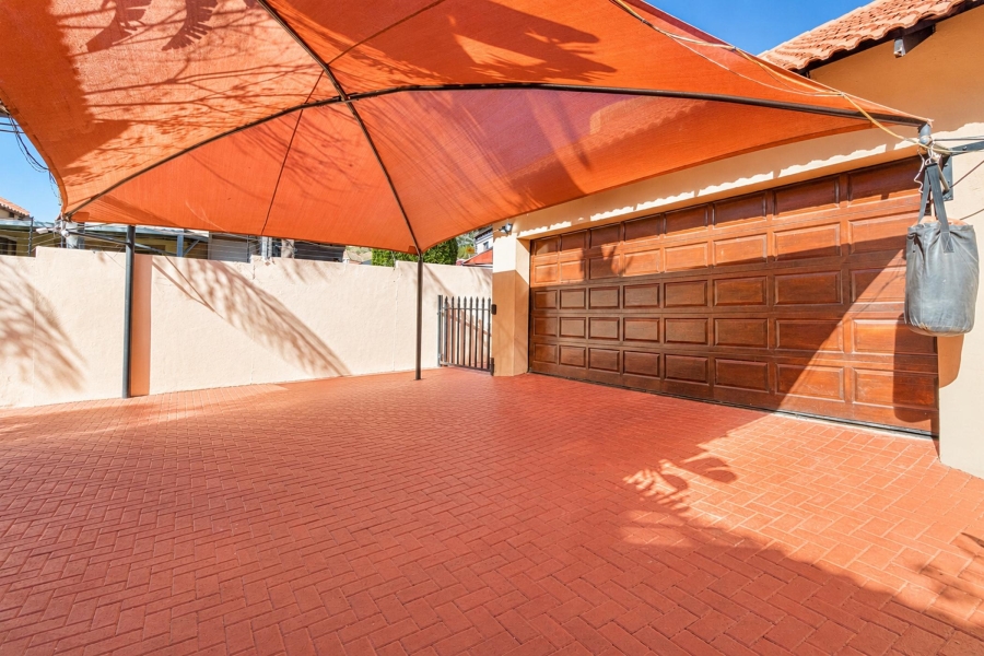 3 Bedroom Property for Sale in Safari Gardens North West